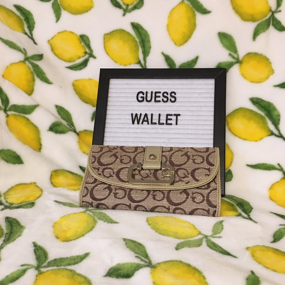 Great Condition Guess Wallet